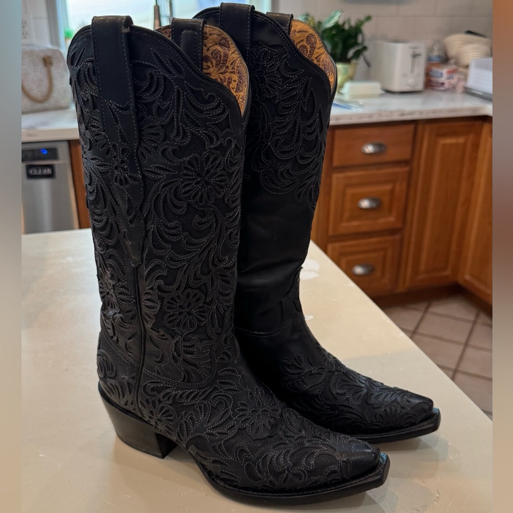 Corral Black Floral Cutout with glitter inlay LeatherWestern Boots
